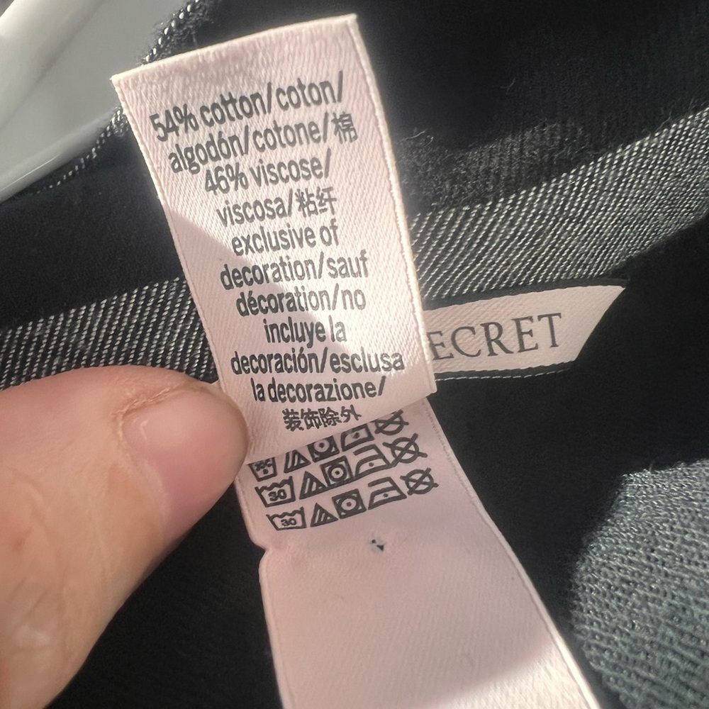 Victoria’s Secret Plaid Pajama Top EUC! M - Picture 8 of 8